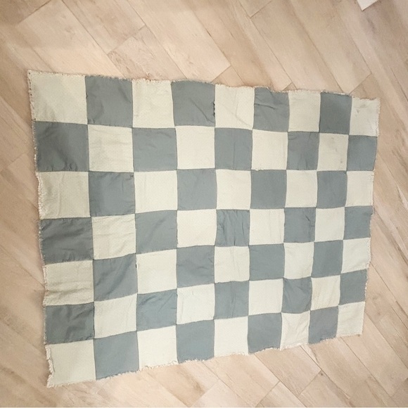 Hand Crafted Blue Butterfly Theme Raw Edge Quilt Flannel Cotton 50” X 64” - Picture 3 of 3